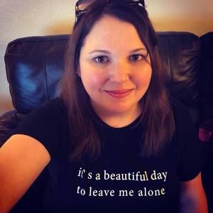 Meet your Posher, Elizabeth